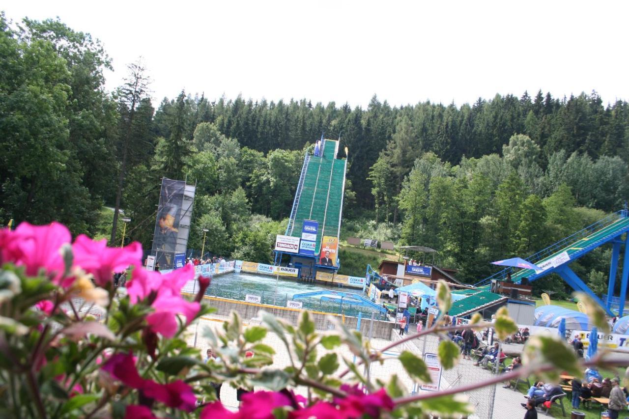Penzion Acrobat Park Stity ภายนอก รูปภาพ